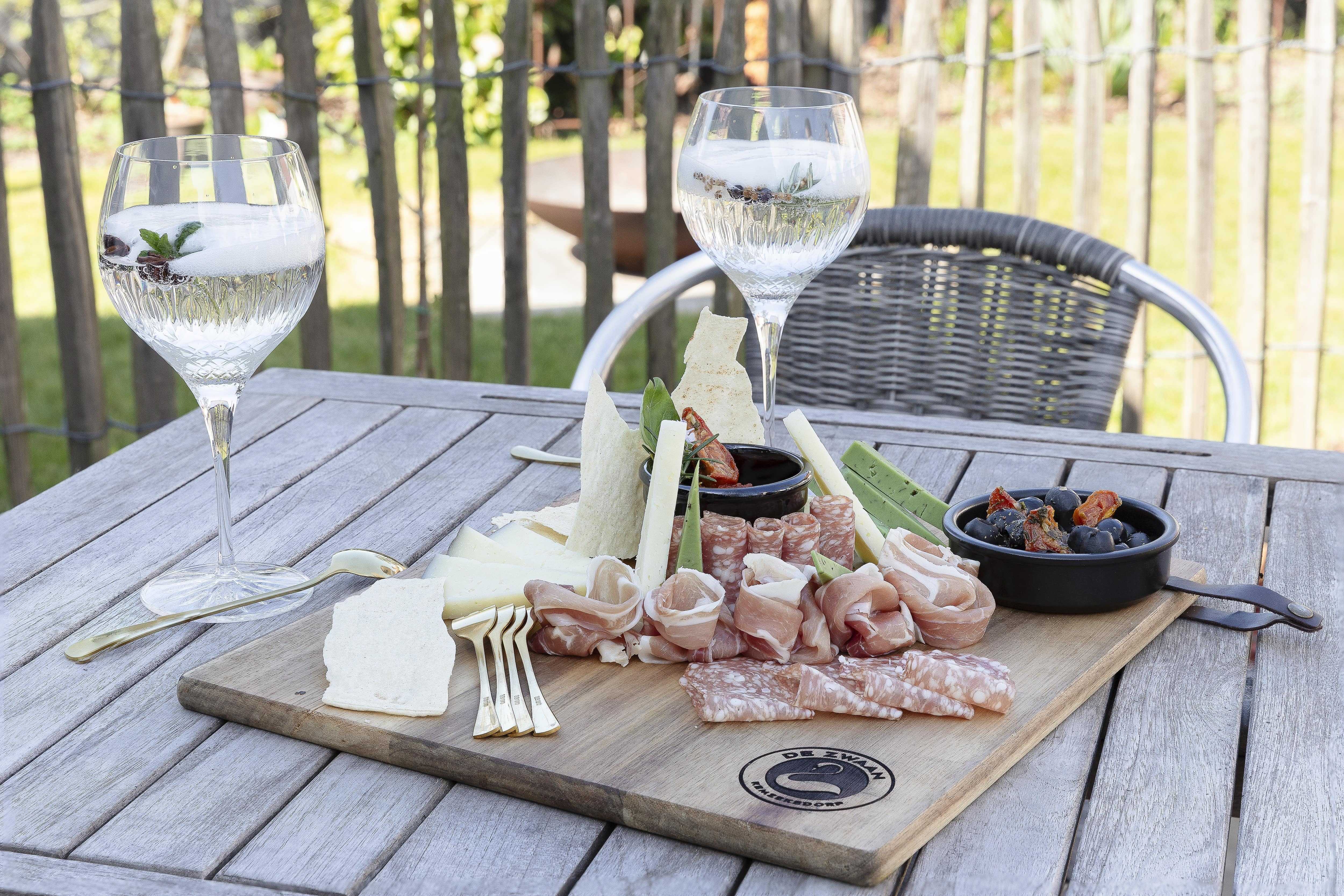 Naastwelkombijdezwaan IMG 1832 bewerkt min